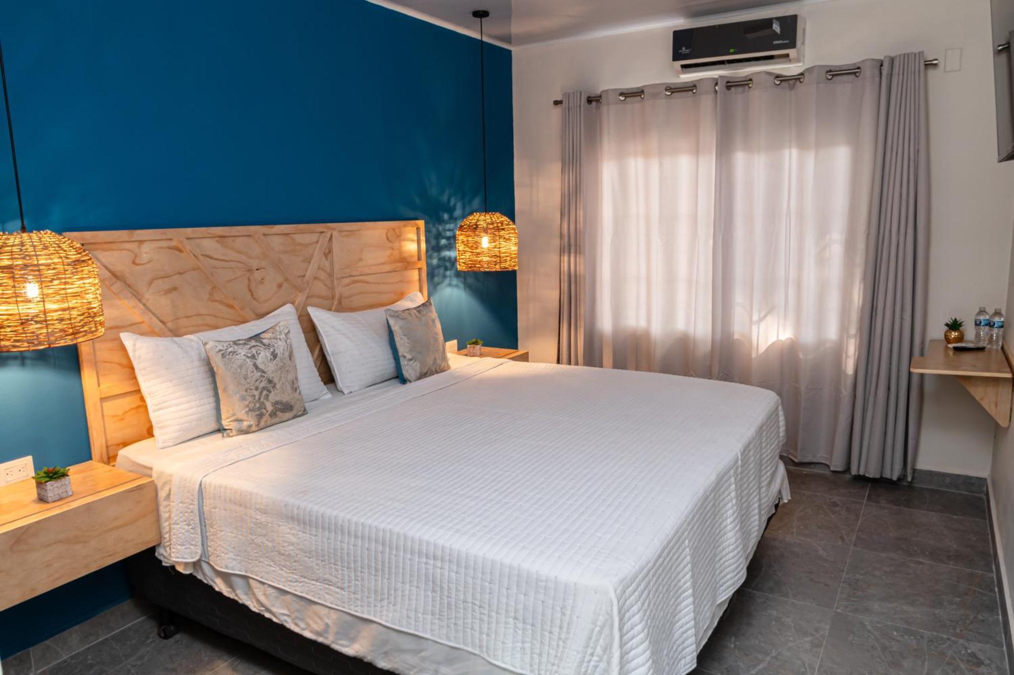 We Hotel, La Lima エクステリア 写真